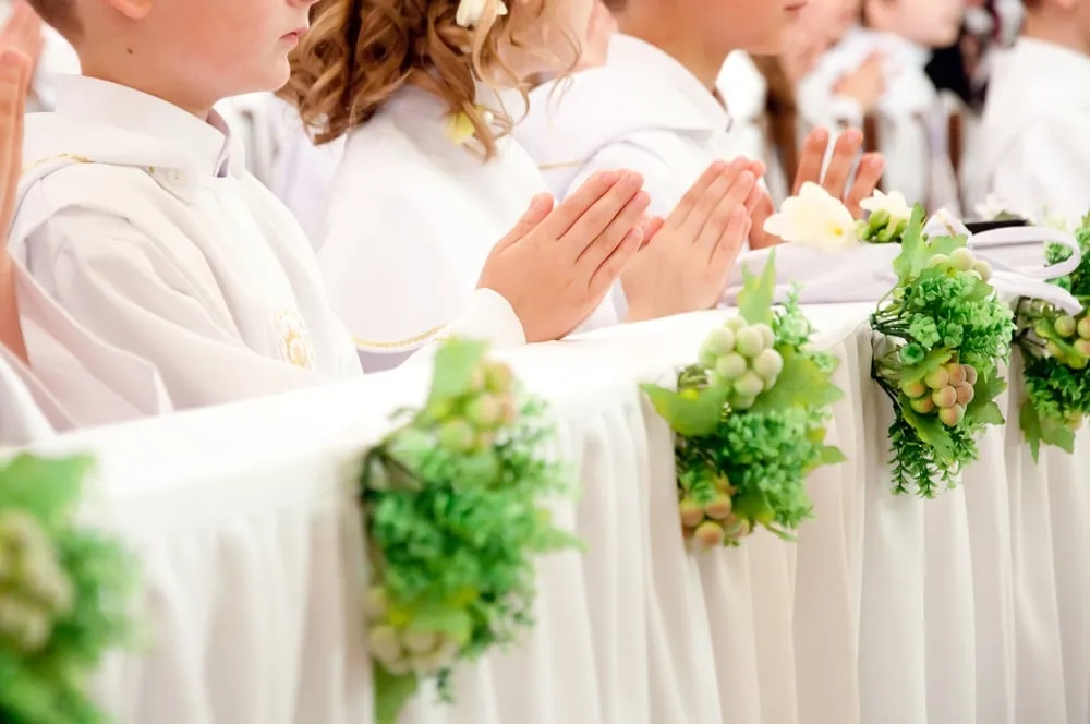 Krótkie życzenia na komunię, które wzruszą i zachwycą każdego